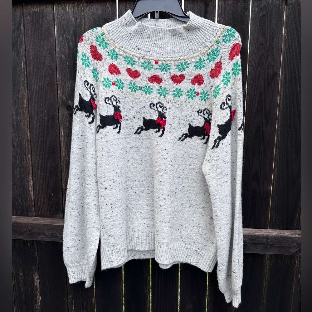 33 Degrees holiday sweater